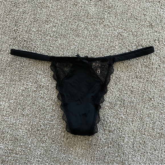 Victoria's‎ Secret Black Dream Angel V-String Panties Size Medium - Picture 1 of 6